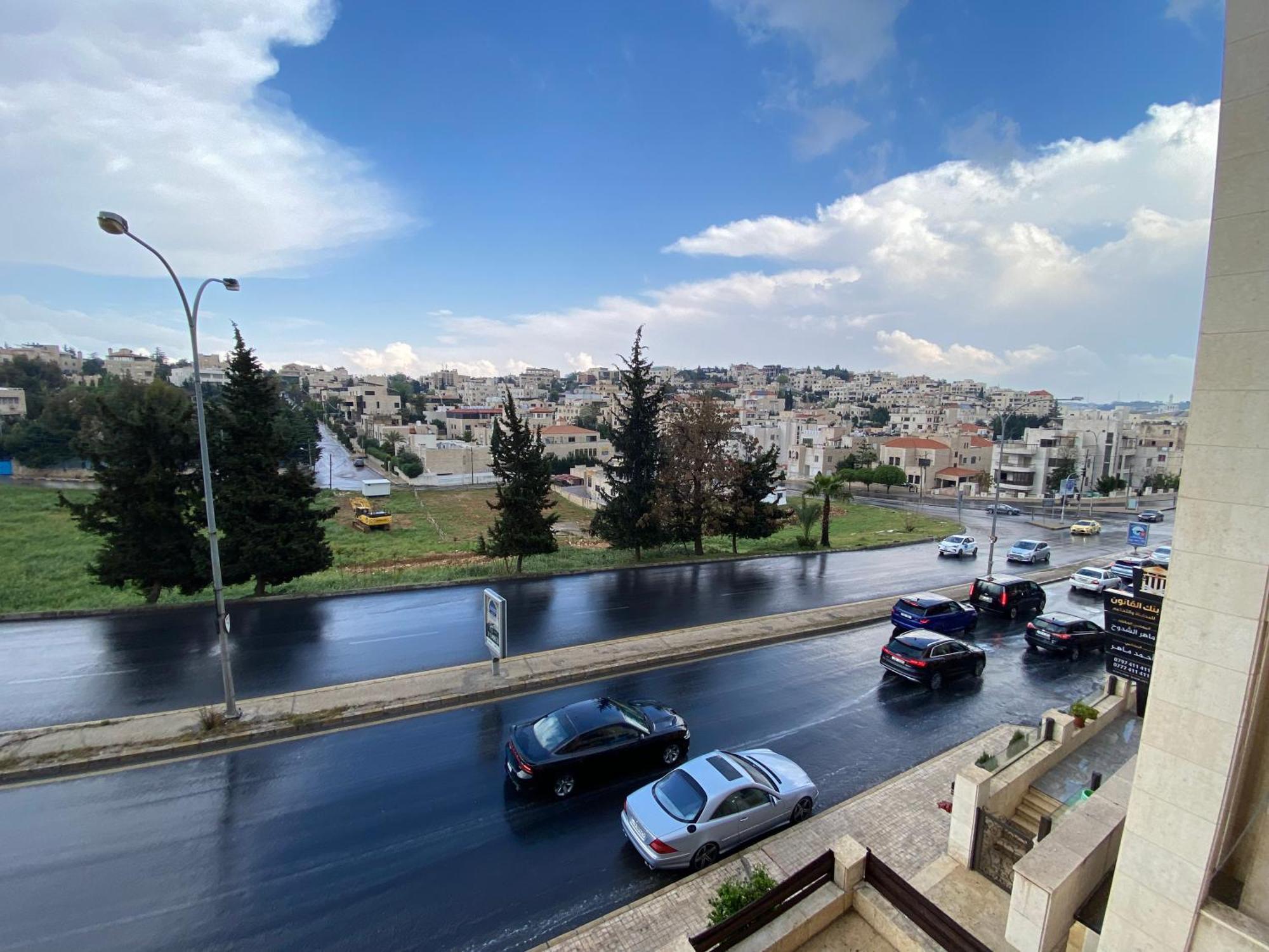 Dair Ghbar Apartment Аман Стая снимка