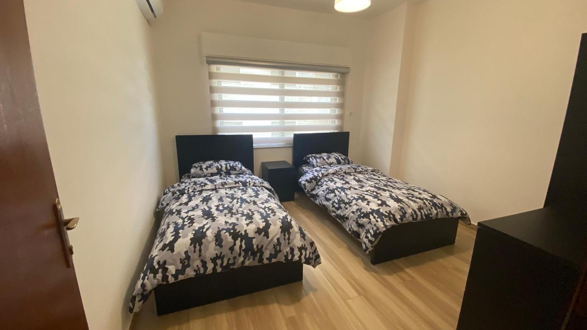 Dair Ghbar Apartment Аман Стая снимка