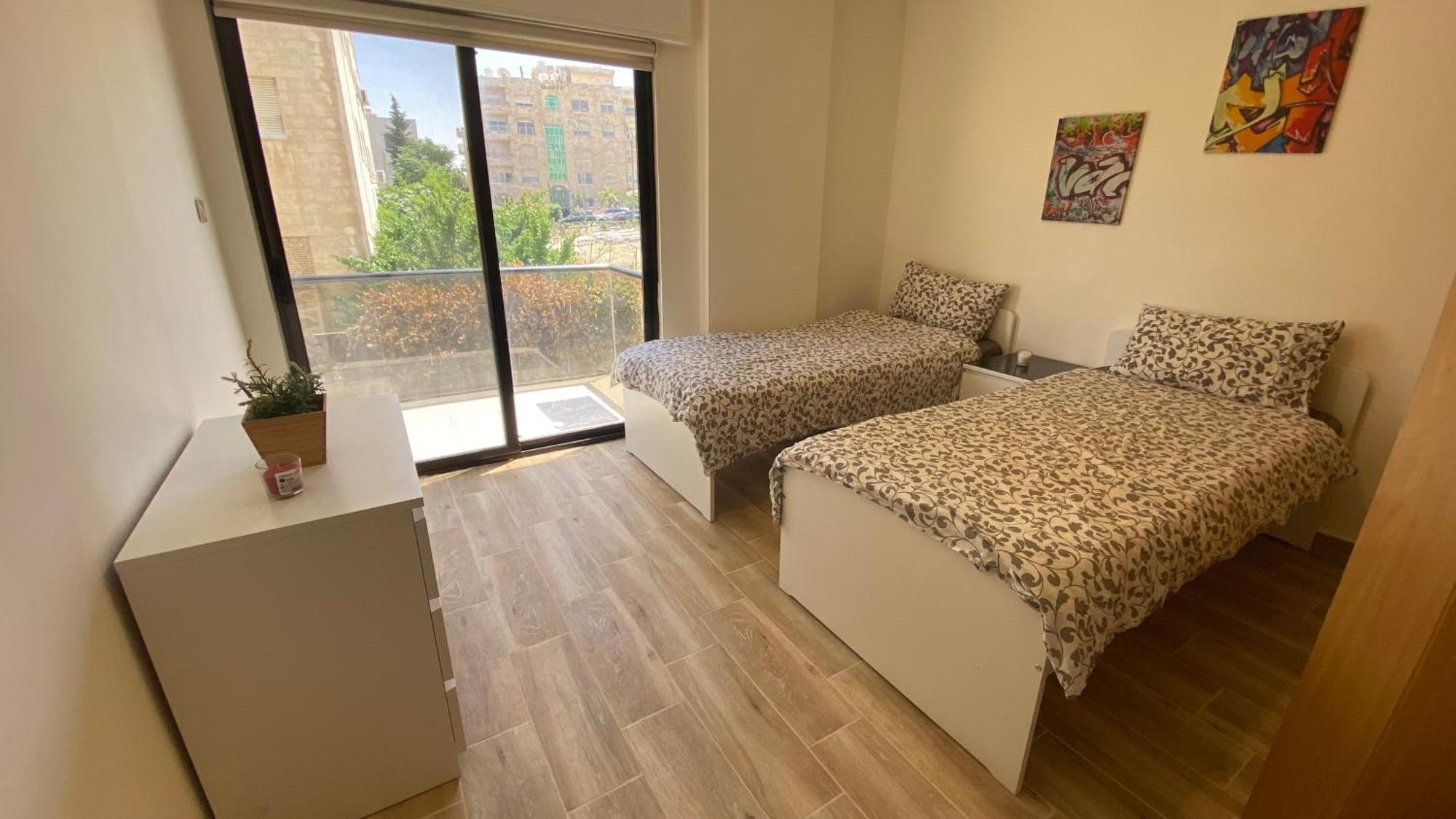 Dair Ghbar Apartment Аман Стая снимка
